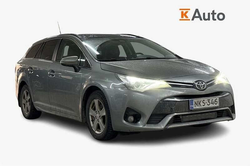 Käytetty Toyota Avensis Business Edition 112 HP (82 kW) 2015 Farmari