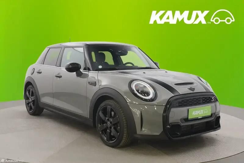 Hopea / harmaa Käytetty 2022 Mini Cooper S Classic Viistoperä | 33 490 € - Kuva 1/4