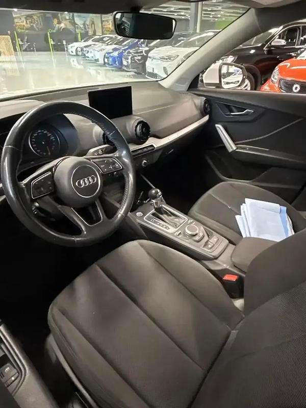 Käytetty Audi Q2 Business 150 HP (110 kW) 2017 Valkoinen Katumaasturi