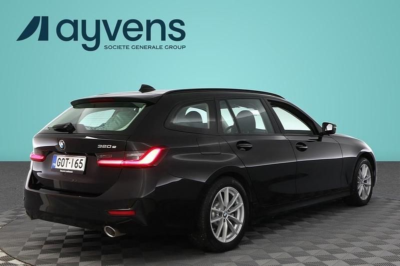 Käytetty BMW 320e 204 HP (150 kW) 2021 Musta Farmari