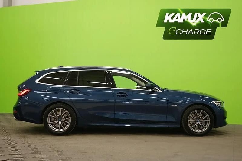 Käytetty BMW 330e 292 HP (214 kW) 2021 Sininen Farmari