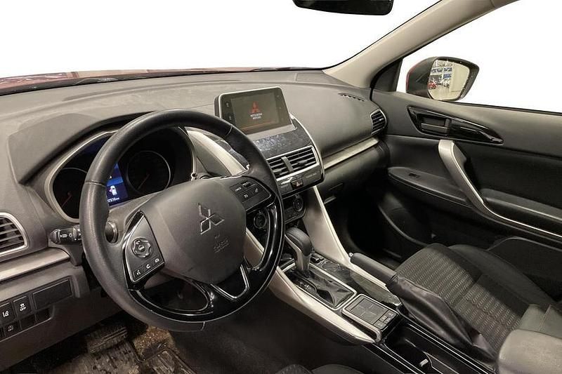 Käytetty Mitsubishi Eclipse Cross Active 163 HP (119 kW) 2021 Punainen Katumaasturi