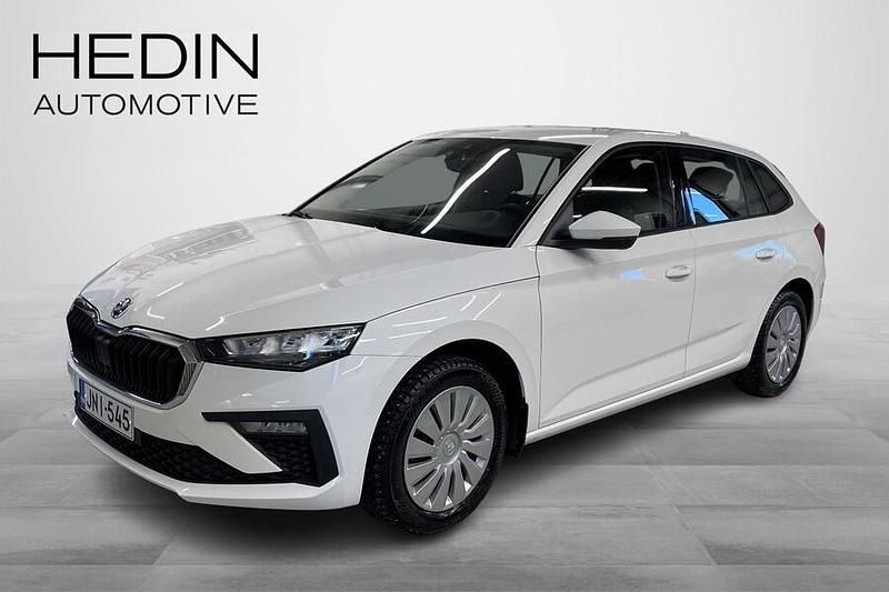 Käytetty Skoda Scala Drive 95 HP (69 kW) 2024 Valkoinen Viistoperä