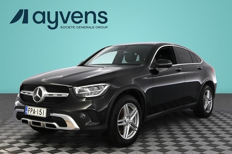 Musta Käytetty 2022 Mercedes GLC300e Business Coupe - kaksiovinen | 46 900 € (Perustarjous) - Kuva 1/4
