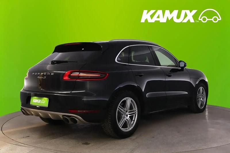 Käytetty Porsche Macan S 340 HP (250 kW) 2015 Musta Katumaasturi