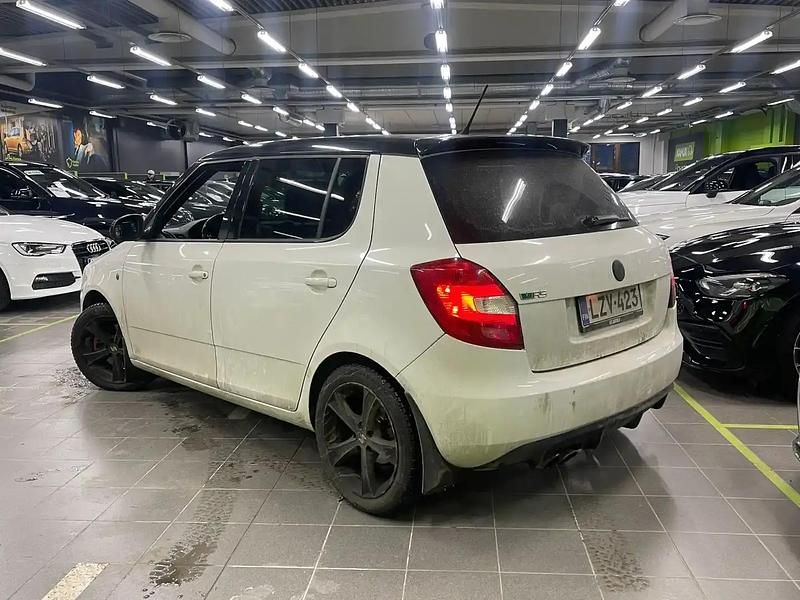 Käytetty Skoda Fabia RS 180 HP (132 kW) 2012 Valkoinen Viistoperä