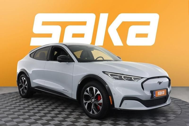 Käytetty Ford Mustang Mach-E Premium 197 kW (269 HP) 2023 Katumaasturi