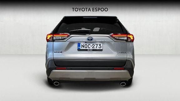 Käytetty Toyota RAV4 Active 176 HP (129 kW) 2025 Hopea Katumaasturi