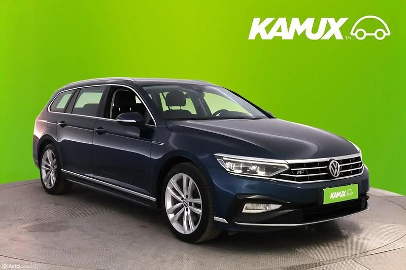 Sininen Käytetty 2020 VW Passat R-line Farmari | 18 680 € (Hyvä tarjous) - Kuva 1/4