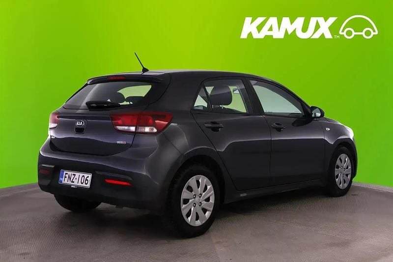 Käytetty Kia Rio LX 120 HP (88 kW) 2019 Hopea / harmaa Sedan