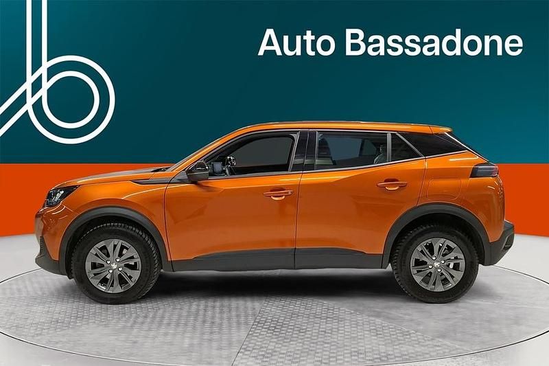 Käytetty Peugeot 2008 Active 131 HP (96 kW) 2023 Katumaasturi