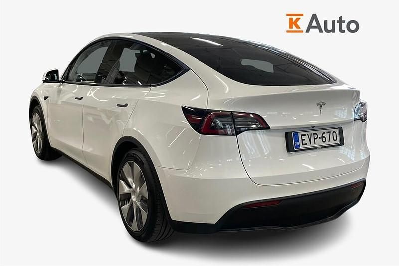 Käytetty Tesla Model Y Standard Range 219 kW (299 HP) 2024 Valkoinen Katumaasturi