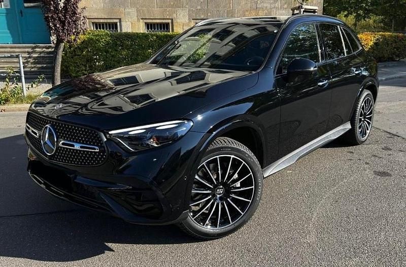 Käytetty 2024 Mercedes GLC300e AMG Katumaasturi | 63 890 € (Perustarjous) - Kuva 1/3