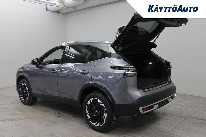 Käytetty Nissan Qashqai N-Connecta 158 HP (116 kW) 2024 Dark metal grey Katumaasturi