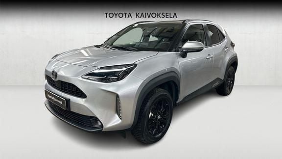 Hopea Käytetty 2025 Toyota Yaris Cross Plus Katumaasturi | 31 890 € (Perustarjous) - Kuva 1/4