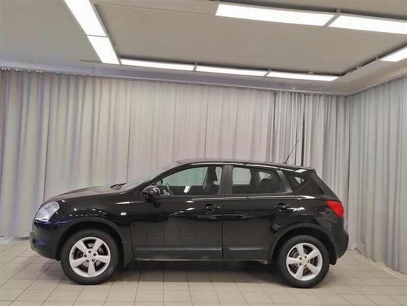 Käytetty Nissan Qashqai Acenta 141 HP (103 kW) 2009 Musta Katumaasturi
