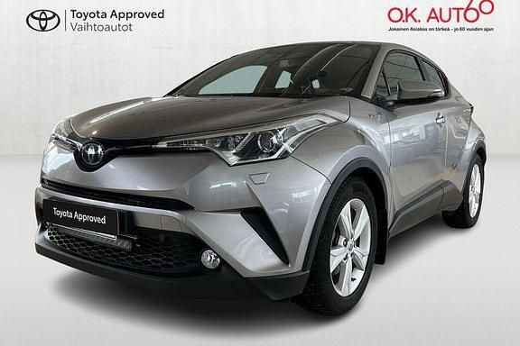 Käytetty Toyota C-HR Active 121 HP (88 kW) 2019 Hopea Katumaasturi