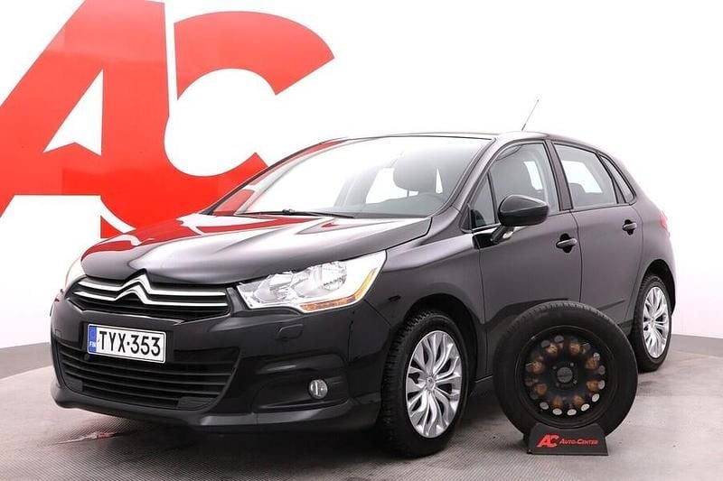 Käytetty Citroën C4 Attraction 120 HP (88 kW) 2012 Viistoperä
