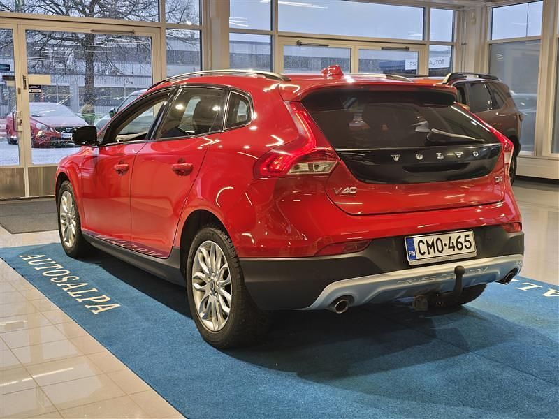 Käytetty Volvo V40 Summum 190 HP (139 kW) 2016 Viistoperä