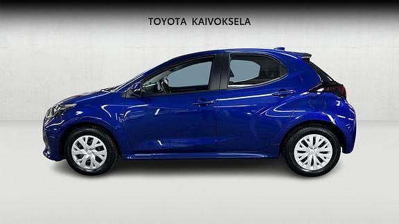 Käytetty Toyota Yaris Active 114 HP (83 kW) 2024 Sininen Viistoperä