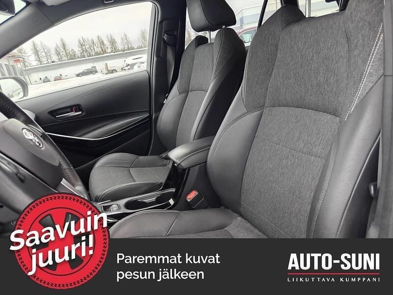 Käytetty Toyota Corolla Edition 184 HP (135 kW) 2022 Sininen Farmari