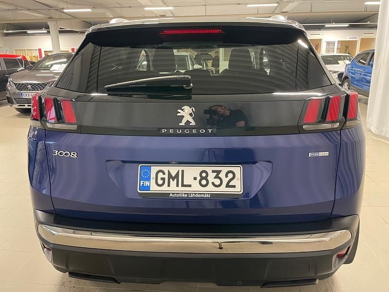 Käytetty Peugeot 3008 Allure 131 HP (96 kW) 2017 Katumaasturi