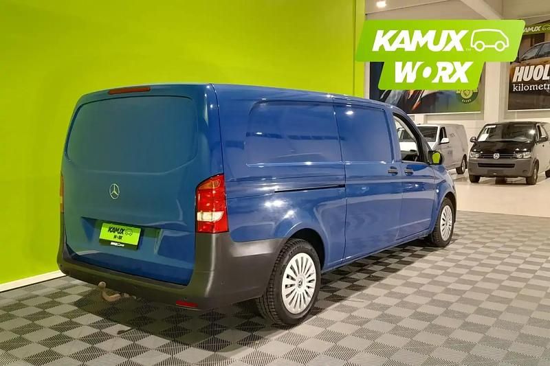 Käytetty Mercedes Vito 163 HP (119 kW) 2017 Sininen Van