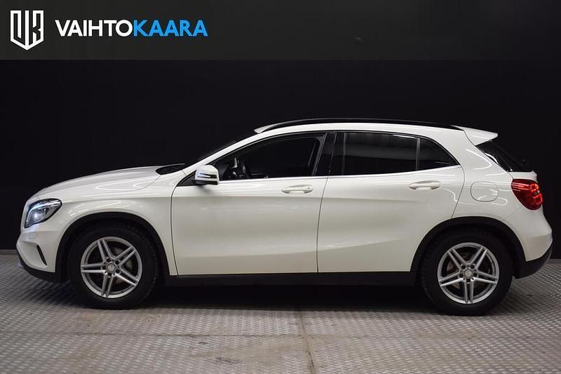 Käytetty Mercedes GLA200 Business 136 HP (100 kW) 2015 Katumaasturi