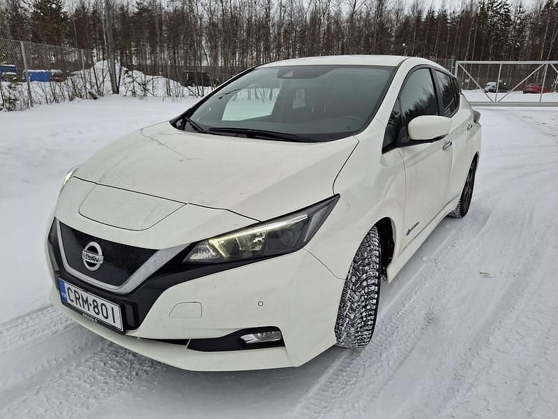 Käytetty Nissan Leaf Acenta 110 kW (150 HP) 2019 Valkoinen Viistoperä