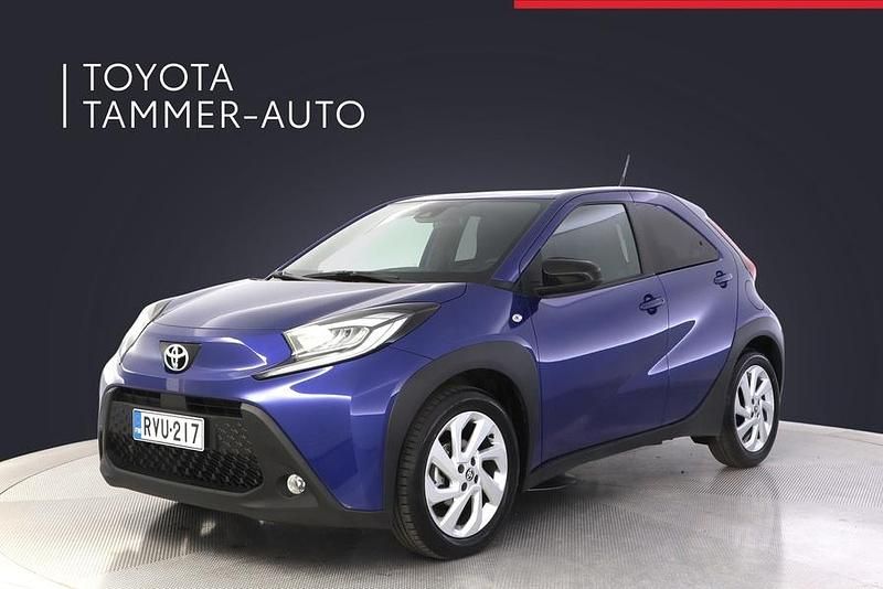 Sininen Käytetty 2024 Toyota Aygo X Edition Katumaasturi | 16 880 € (Perustarjous) - Kuva 1/3