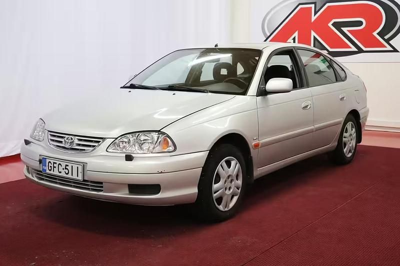 Käytetty Toyota Avensis Terra 110 HP (80 kW) 2002 Viistoperä