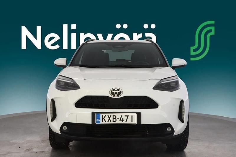 Käytetty Toyota Yaris Cross Plus 116 HP (85 kW) 2025 Katumaasturi