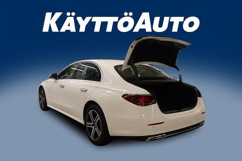 Käytetty Mercedes E220 197 HP (144 kW) 2025 Valkoinen Sedan
