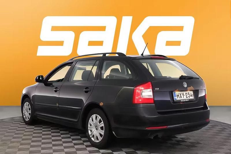 Käytetty Skoda Octavia Ambition 204 HP (150 kW) 2011 Sininen Farmari