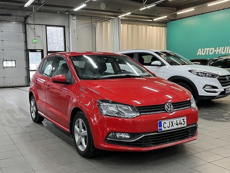 Käytetty VW Polo Comfortline 90 HP (66 kW) 2015 Viistoperä