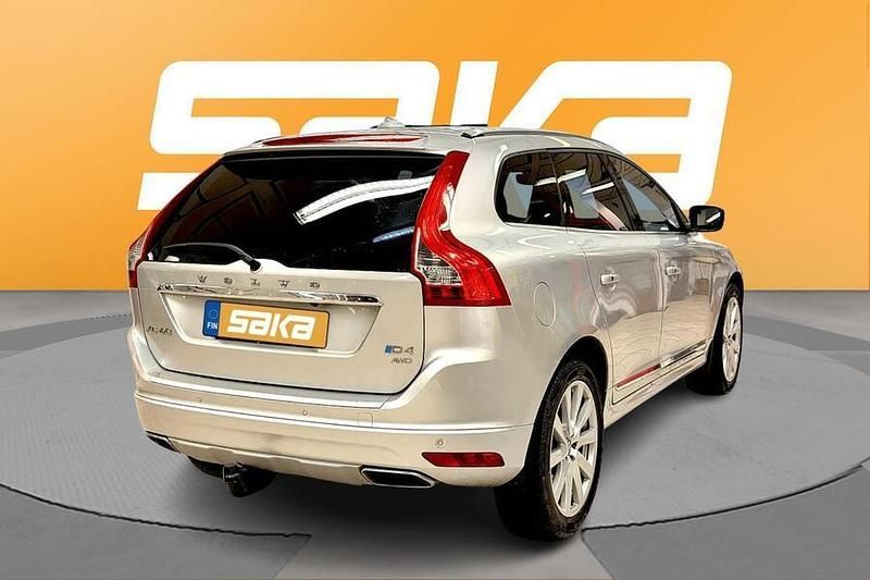 Käytetty Volvo XC60 Summum 190 HP (139 kW) 2016 Katumaasturi