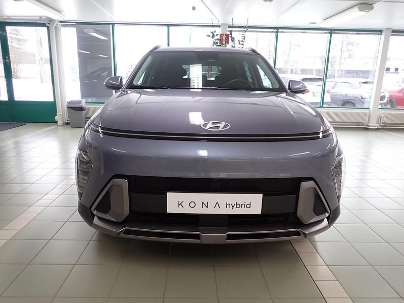 Käytetty Hyundai Kona Premium 192 HP (141 kW) 2023 Valkoinen Katumaasturi