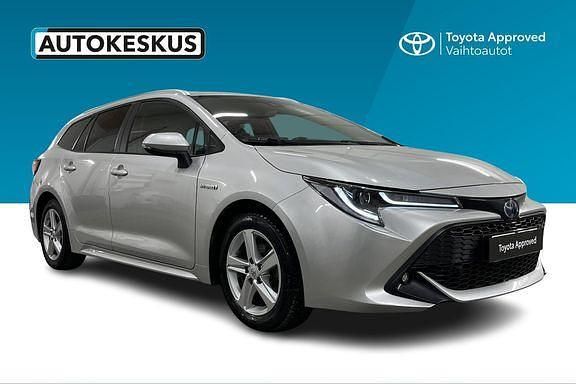Käytetty Toyota Corolla Active 121 HP (88 kW) 2021 1f7 ultra silver Farmari