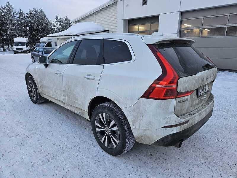 Käytetty Volvo XC60 Momentum 392 HP (288 kW) 2020 Valkoinen Katumaasturi