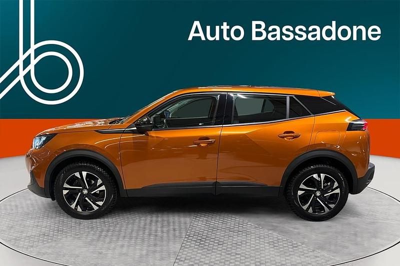 Käytetty Peugeot 2008 Active 131 HP (96 kW) 2022 Katumaasturi
