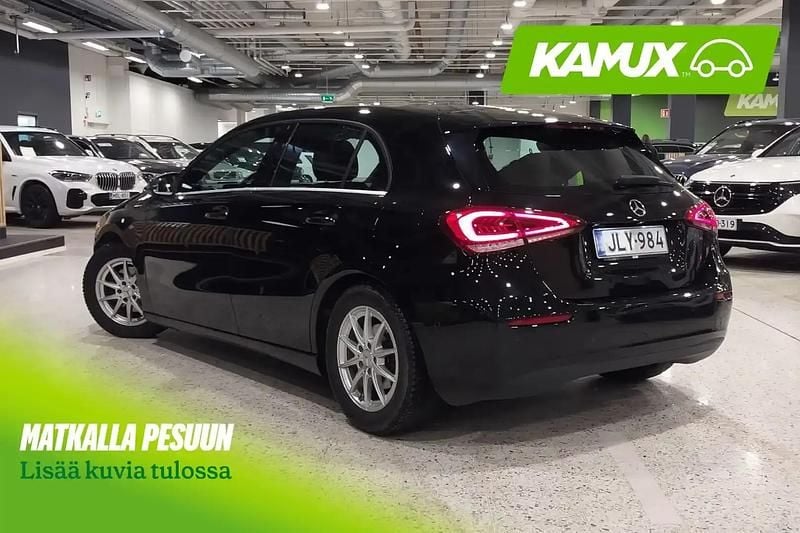 Käytetty Mercedes A180 Business 136 HP (100 kW) 2021 Musta Sedan