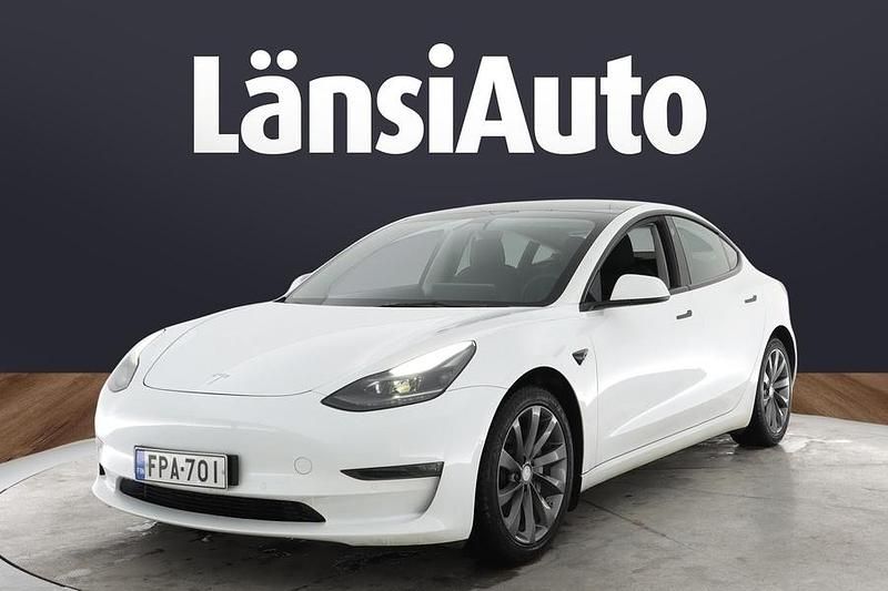 Käytetty Tesla Model 3 339 kW (462 HP) 2021 Valkoinen Sedan