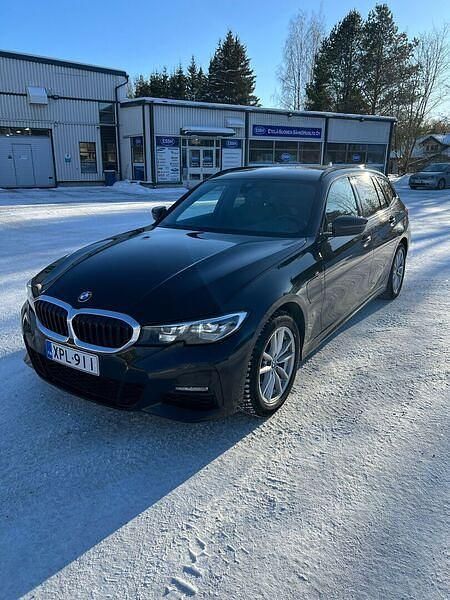 Käytetty BMW 330e M Sport 292 HP (214 kW) 2021 Musta Farmari