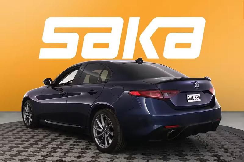 Käytetty Alfa Romeo Giulia Veloce 280 HP (205 kW) 2018 Sedan