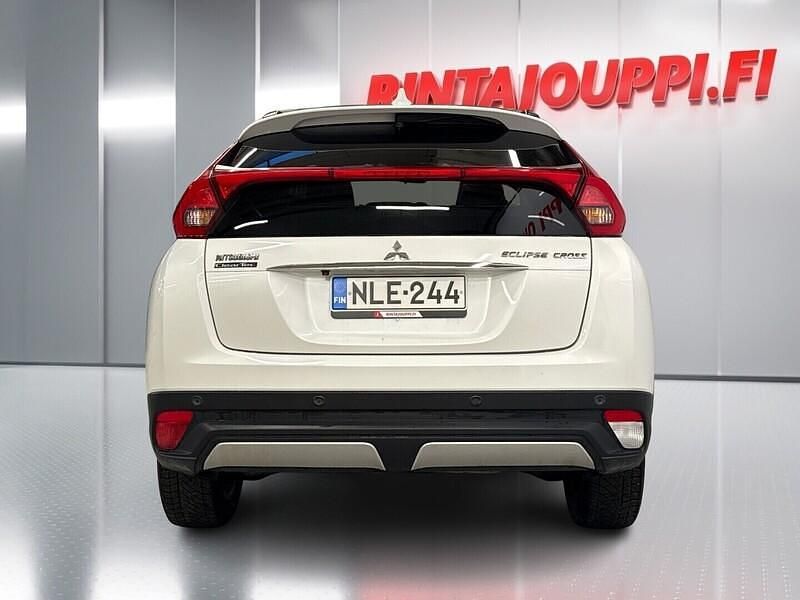 Käytetty Mitsubishi Eclipse Cross Intense 163 HP (119 kW) 2018 Valkoinen Katumaasturi