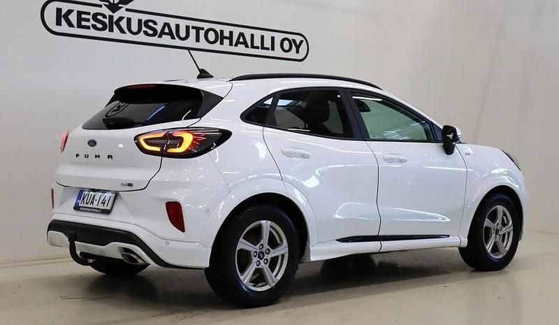 Käytetty Ford Puma ST-Line 124 HP (91 kW) 2021 Valkoinen Katumaasturi