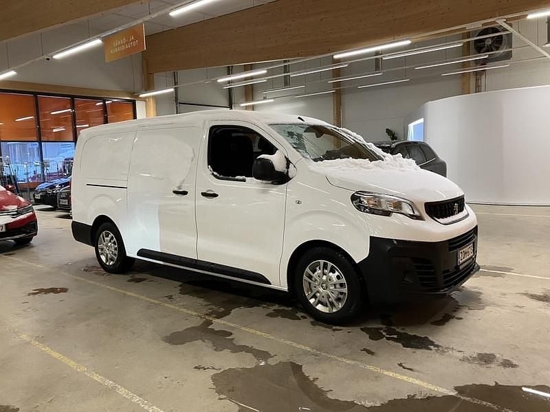 Käytetty Peugeot Expert 144 HP (105 kW) 2022 Van