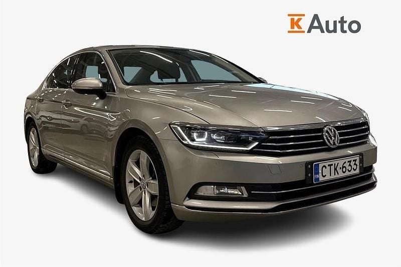 Käytetty VW Passat Highline 150 HP (110 kW) 2015 Harmaa Sedan