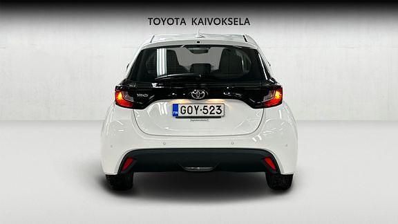 Käytetty Toyota Yaris Life 72 HP (52 kW) 2021 Valkoinen Viistoperä