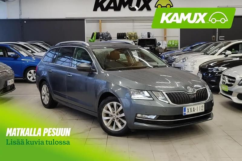 Käytetty Skoda Octavia Style 150 HP (110 kW) 2019 Hopea / harmaa Farmari